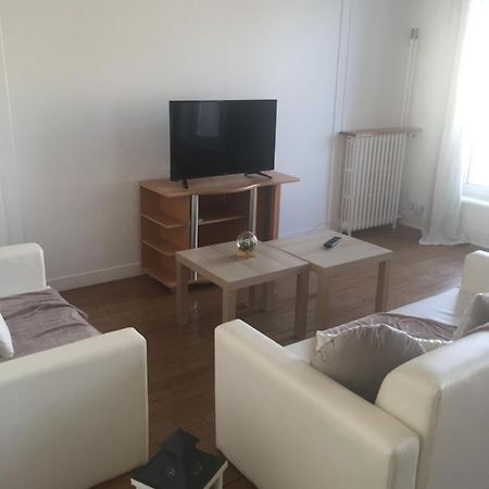 Appartement 1Er Etage Carignan Екстериор снимка
